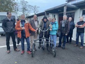 Remise du tricycle électrique offert à l’Institut Saint-André